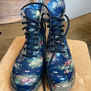 Sheikh  Lace up Rain Boots with Rose Designs